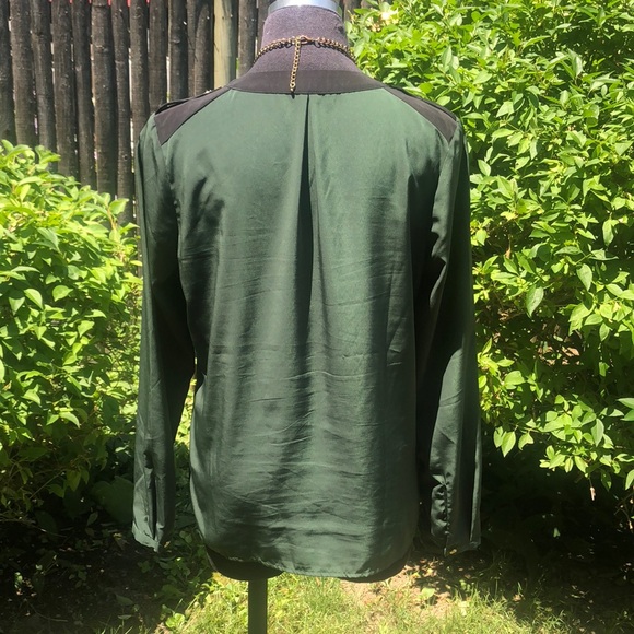 •Vince Camuto• green & black blouse EUC!! - Picture 5 of 8